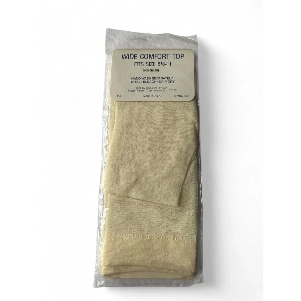 Knee-Hi Socks Vintage 1980 Berkshire Crown Lace Ivory Nylon Wide Top 8.5-11